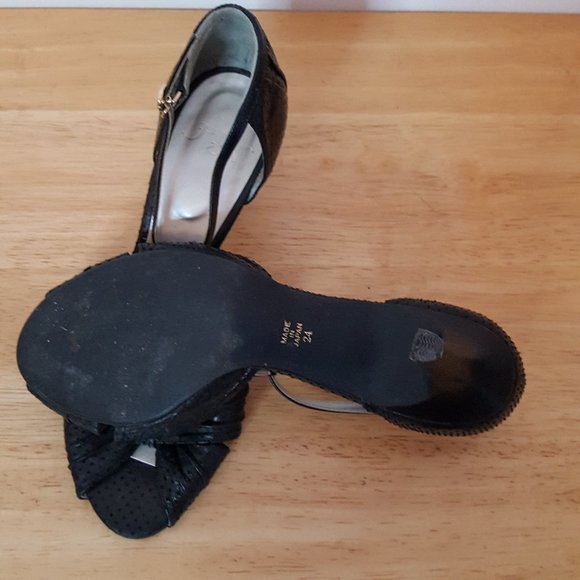 FIN black t-strap peep toe black leather sandals - Picture 10 of 10